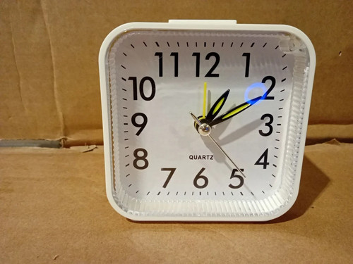 Square analogue quartz alarm - square,